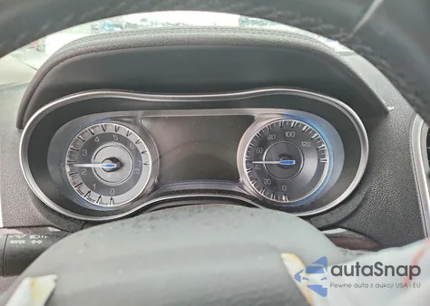 2016 Chrysler 300 Limited z USA, uszkodzony, nr VIN 2C3CCARG8GH321465